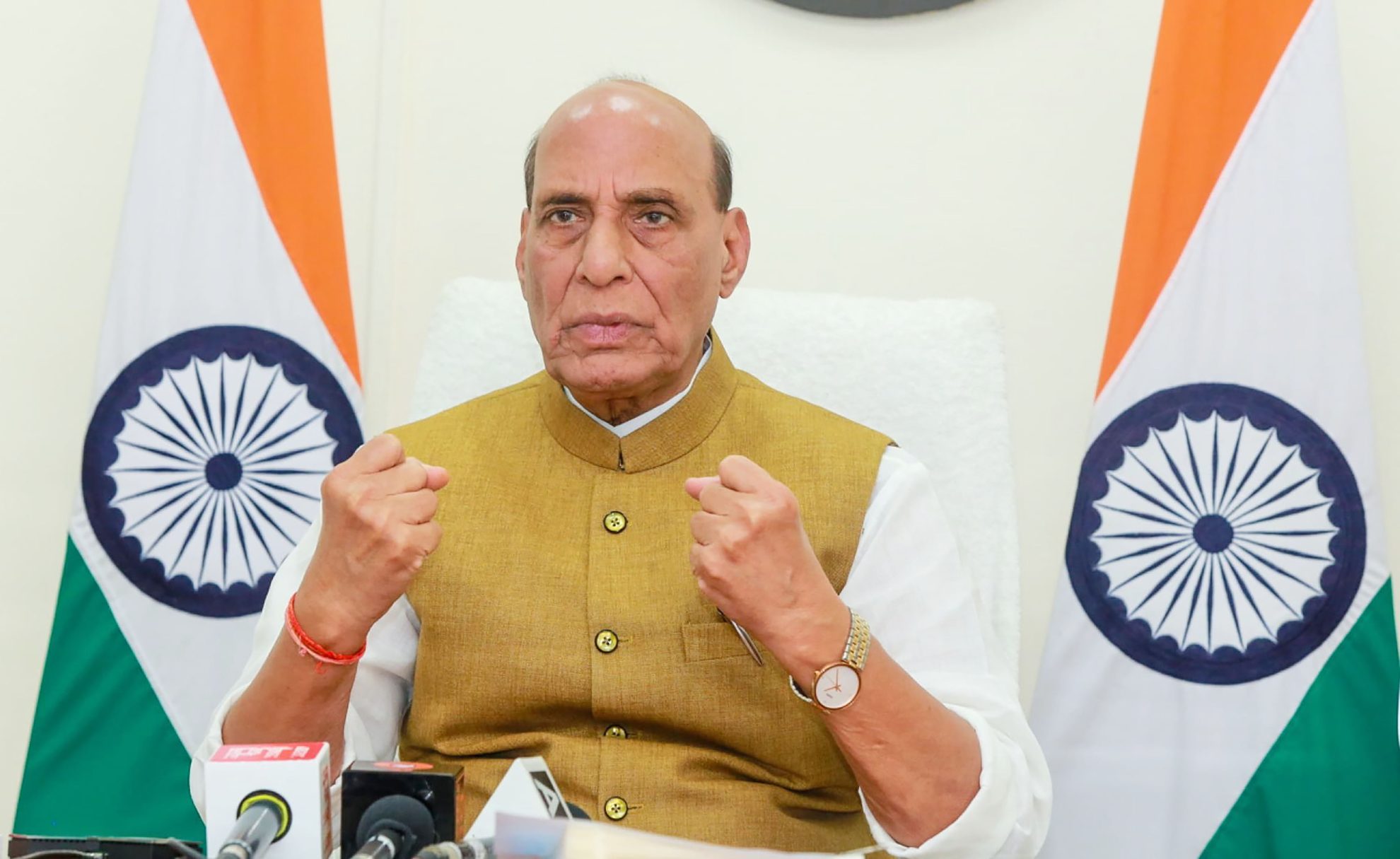 SCO समिट में भड़के राजनाथ सिंह, पहलगाम हमले का जिक्र न होने पर घोषणा-पत्र पर साइन करने से किया इनकार